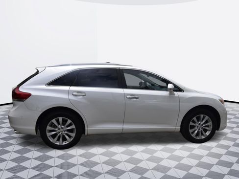 Used 2013 Toyota Venza XLE FWD image 4