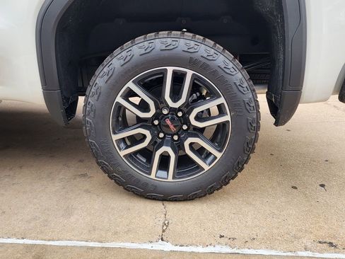 New 2026 GMC Sierra 1500 AT4 w/ AT4 Premium Package AWD/4WD image 53