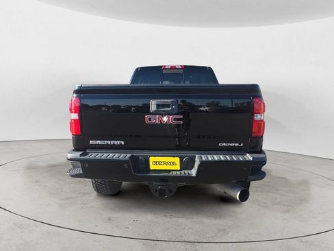 Used 2018 GMC Sierra 2500 Denali w/ Duramax Plus Package AWD/4WD image 6