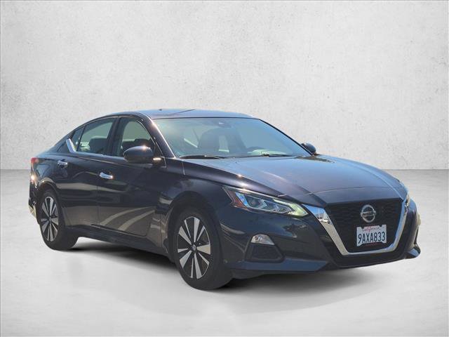 Used 2022 Nissan Altima 2.5 SV FWD image 3