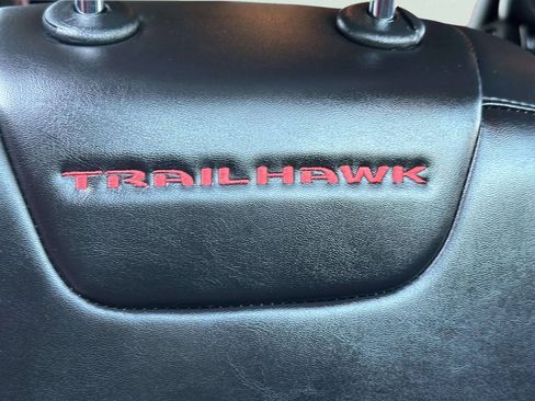 Used 2019 Jeep Cherokee Trailhawk w/ Cold Weather Group AWD/4WD image 25