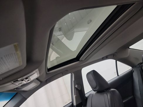 Used 2014 Toyota Camry SE w/ Leather Package image 24