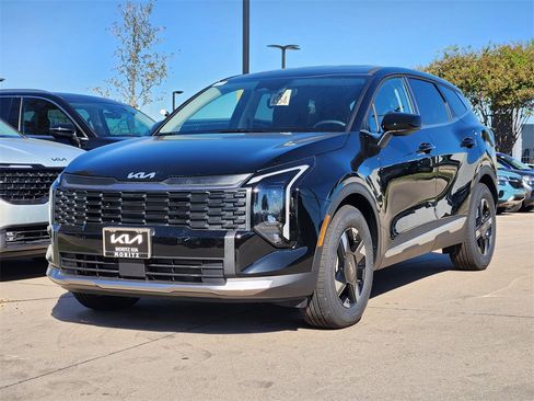 New 2026 Kia Sportage LX image 2