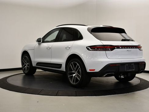 Certified 2025 Porsche Macan image 3