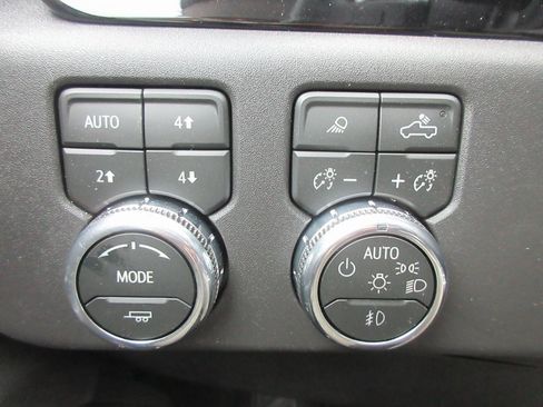 New 2026 GMC Sierra 1500 SLT w/ SLT Premium Plus Package image 18