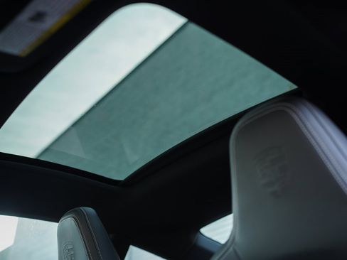 Used 2025 Porsche 911 Carrera S image 34