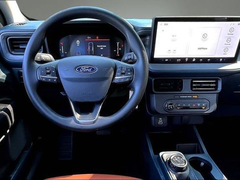 Used 2025 Ford Maverick XL w/ Equipment Group 102A AWD/4WD image 9