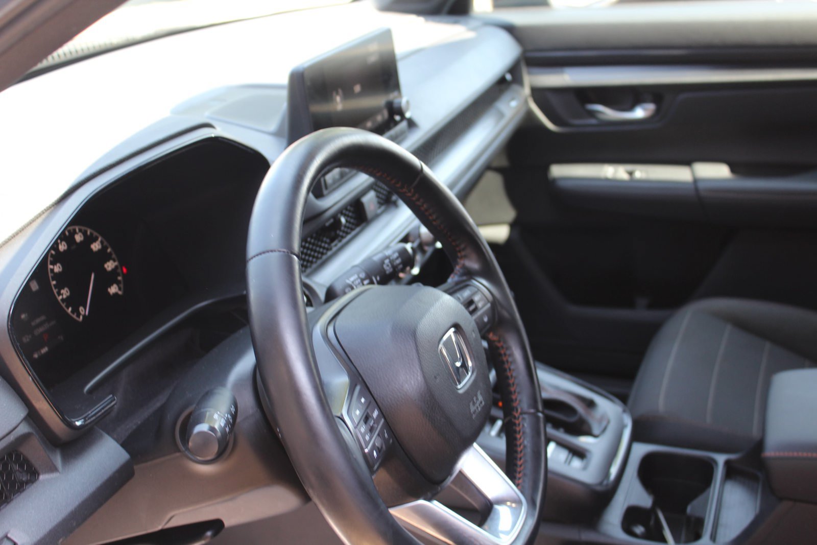 Used 2025 Honda CR-V Sport image 16