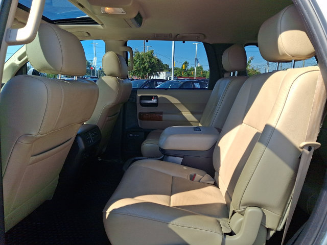Used 2018 Toyota Sequoia Platinum AWD/4WD image 10
