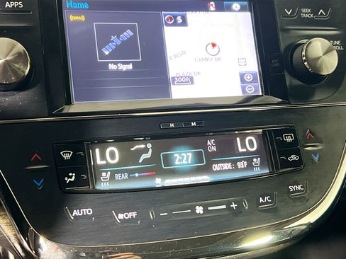 Used 2016 Toyota Avalon Limited w/ Toyota Safety Sense Package FWD image 27