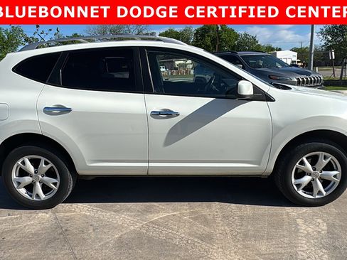 Used 2010 Nissan Rogue SL w/ Premium Pkg image 4