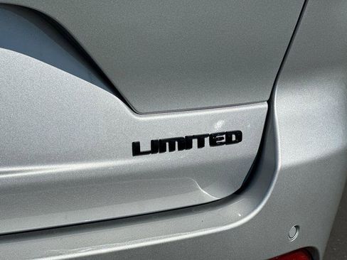 New 2025 Jeep Grand Cherokee Limited w/ Luxury Tech Group II image 27