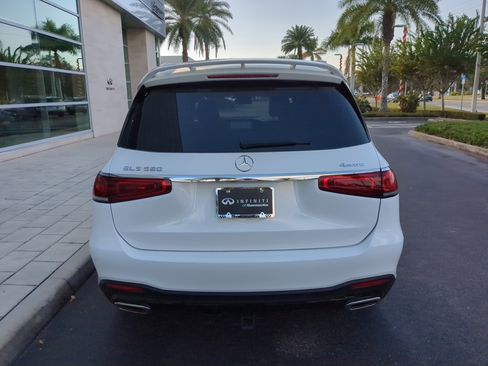 Used 2023 Mercedes-Benz GLS 580 4MATIC image 5