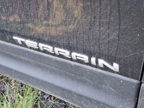 Used 2022 GMC Terrain SLT image 9