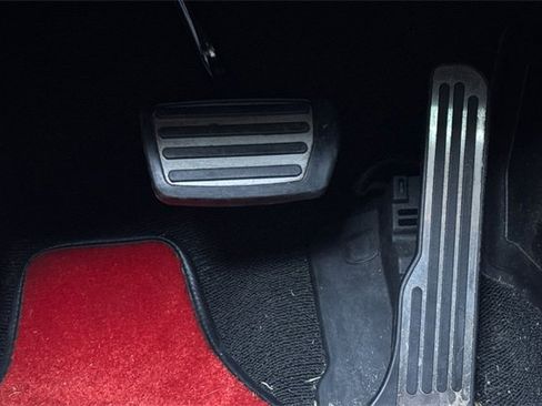 Used 2017 Chevrolet Corvette Stingray Coupe image 38