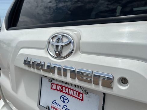 Used 2015 Toyota 4Runner SR5 RWD image 30