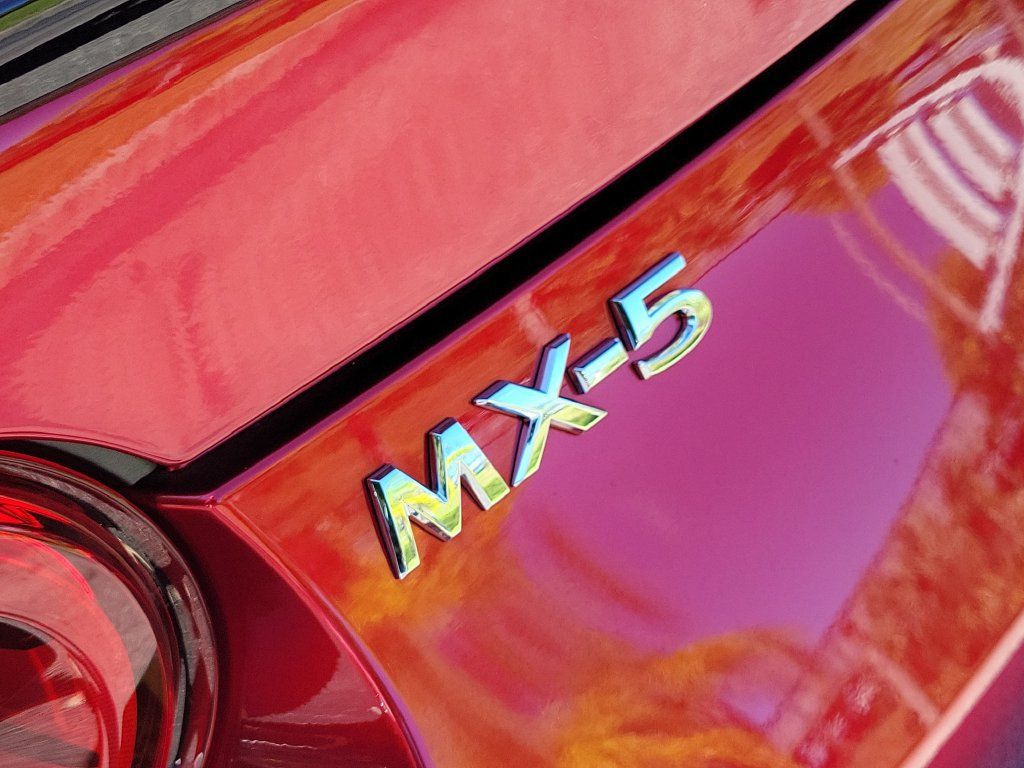 Used 2025 MAZDA MX-5 Miata RF Club RWD image 5