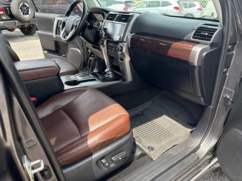 Used 2022 Toyota 4Runner Limited AWD/4WD image 26
