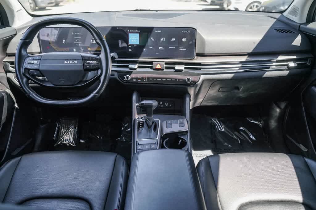 Used 2026 Kia Sportage EX FWD image 11