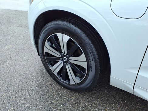 Certified 2024 Volvo XC60 T8 Plus w/ Climate Package image 9