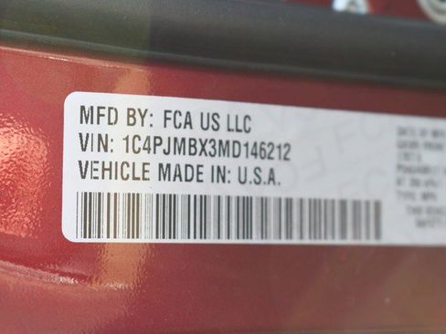 Used 2021 Jeep Cherokee Trailhawk w/ Comfort/Convenience Group image 33