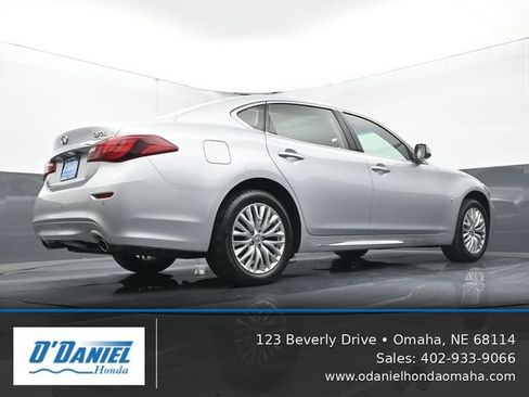 Used 2015 INFINITI Q70 L 3.7 w/ Deluxe Touring Package AWD/4WD image 12