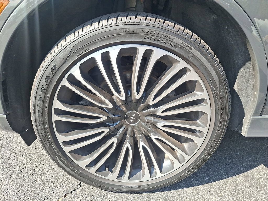 Certified 2023 Lincoln Aviator Black Label w/ Dynamic Handling Package AWD/4WD image 8