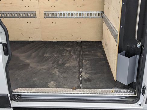 Used 2024 RAM ProMaster 2500 w/ Safety Group image 20