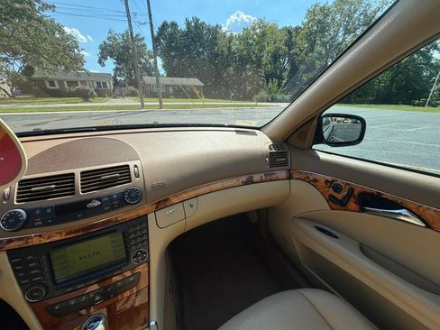 Used 2007 Mercedes-Benz E 320 BlueTEC Sedan image 26