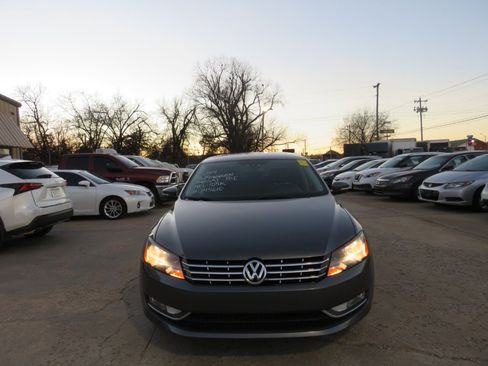Used 2014 Volkswagen Passat TDI SEL Premium image 4