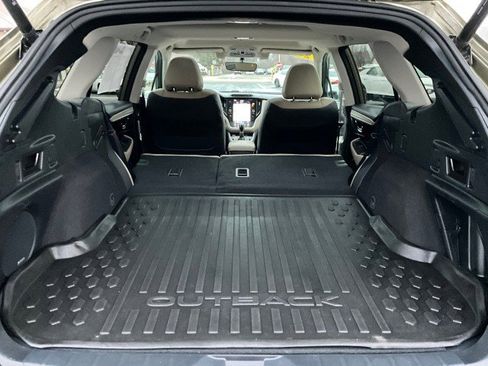 Used 2021 Subaru Outback Limited image 38