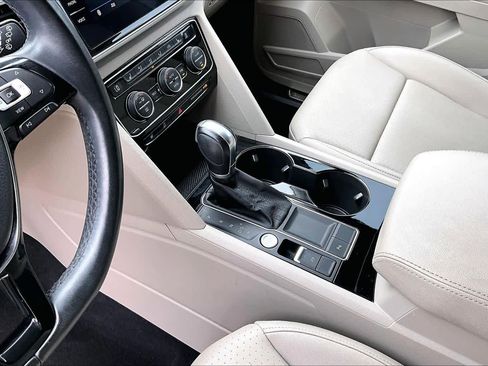 Used 2019 Volkswagen Atlas SEL image 16