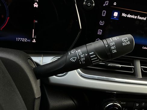 Used 2025 Chevrolet Trax LT image 35