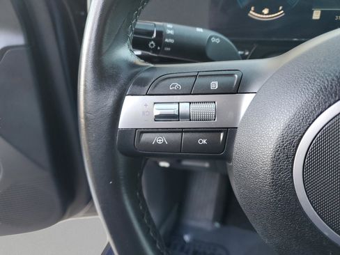 Used 2025 Hyundai Kona SEL image 32