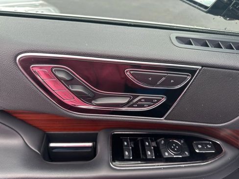 Used 2023 Lincoln Navigator Reserve image 34