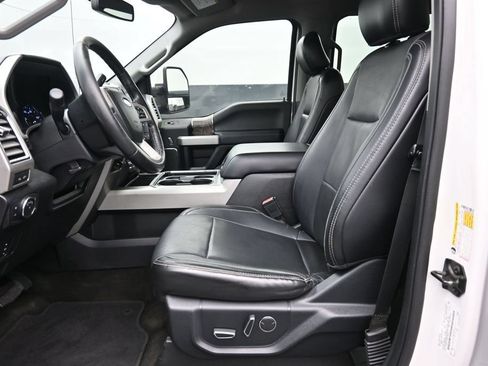 Used 2017 Ford F250 Lariat w/ Lariat Value Package AWD/4WD image 21