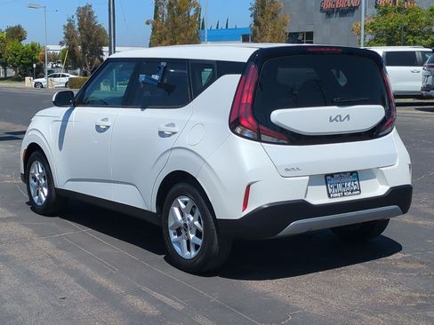 Certified 2024 Kia Soul LX w/ Option Group 015 FWD image 8