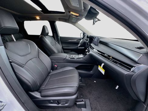 New 2027 INFINITI QX60 Luxe w/ Cargo Package FWD image 31