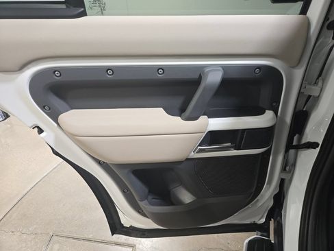 Used 2023 Land Rover Defender 110 S AWD/4WD image 20