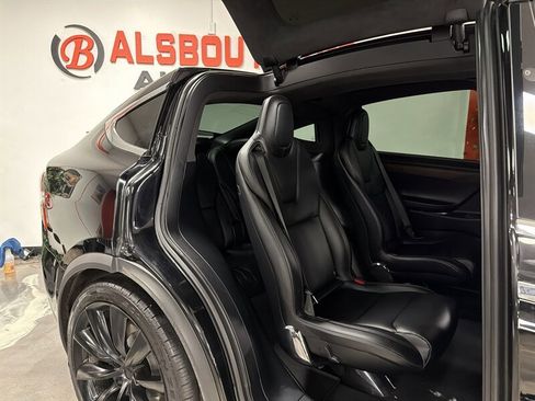 Used 2021 Tesla Model X Long Range image 15