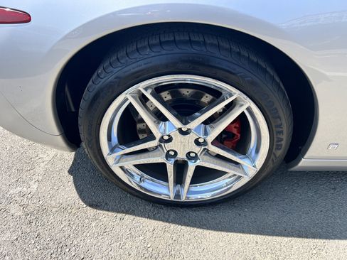 Used 2006 Chevrolet Corvette Convertible w/ Preferred Equipment Group image 8