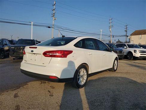 Used 2018 Ford Focus SE image 4
