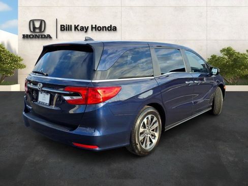 Certified 2024 Honda Odyssey EX-L image 3