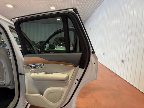 Used 2022 Volvo XC90 T8 Inscription Expression image 22
