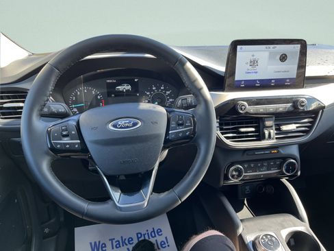 Used 2022 Ford Escape SE w/ Cold Weather Package AWD/4WD image 17