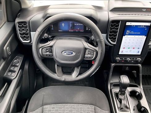 Used 2024 Ford Ranger XL image 5