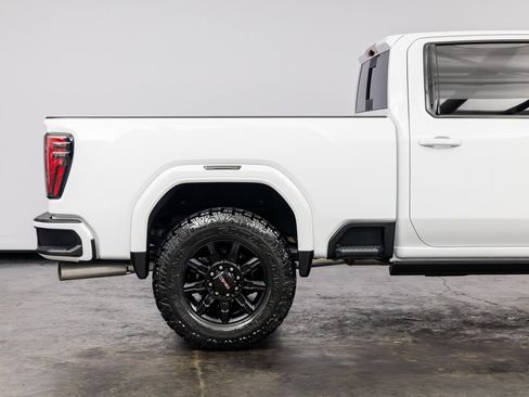 Used 2025 GMC Sierra 2500 AT4 w/ AT4 Premium Plus Package AWD/4WD image 27