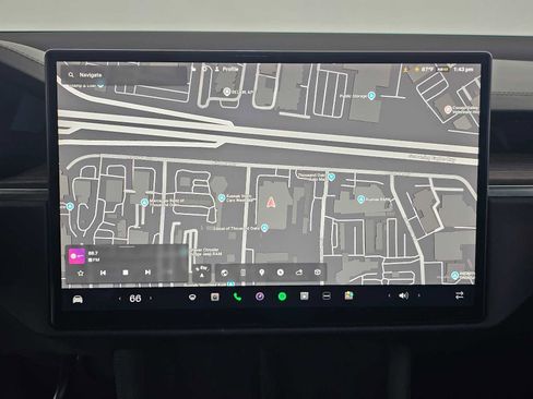 Used 2022 Tesla Model X image 25