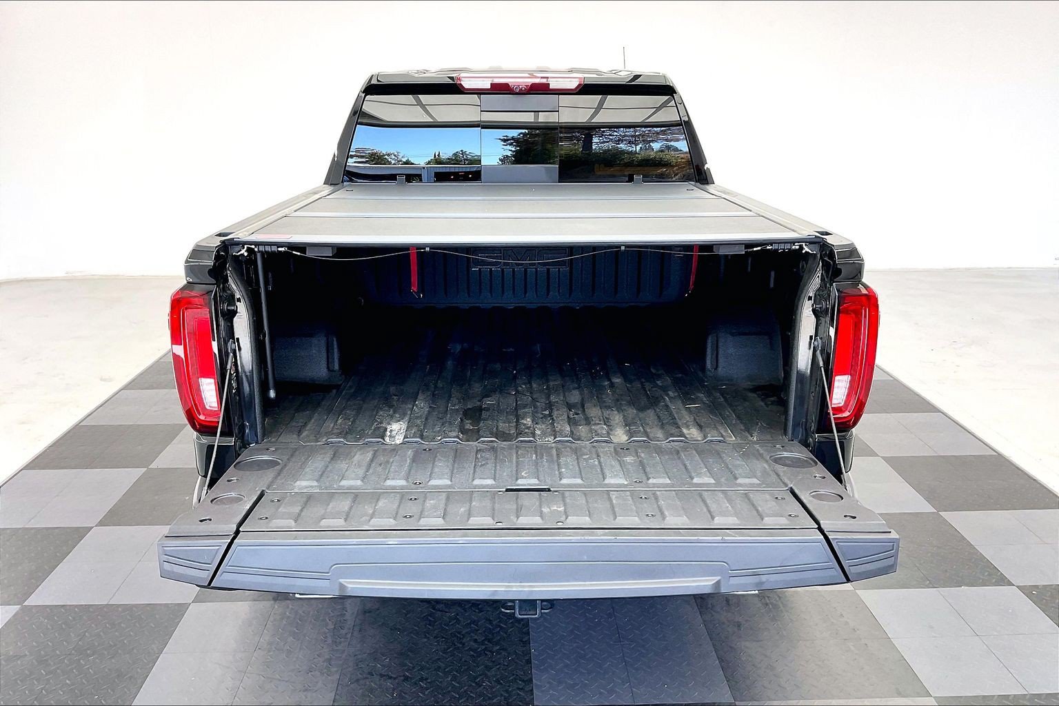Used 2025 GMC Sierra 1500 Denali AWD/4WD image 27