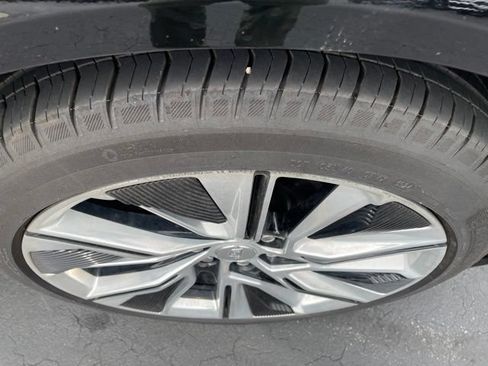 Used 2025 Cadillac Lyriq Luxury w/ LPO, Floor Liner Package AWD/4WD image 29